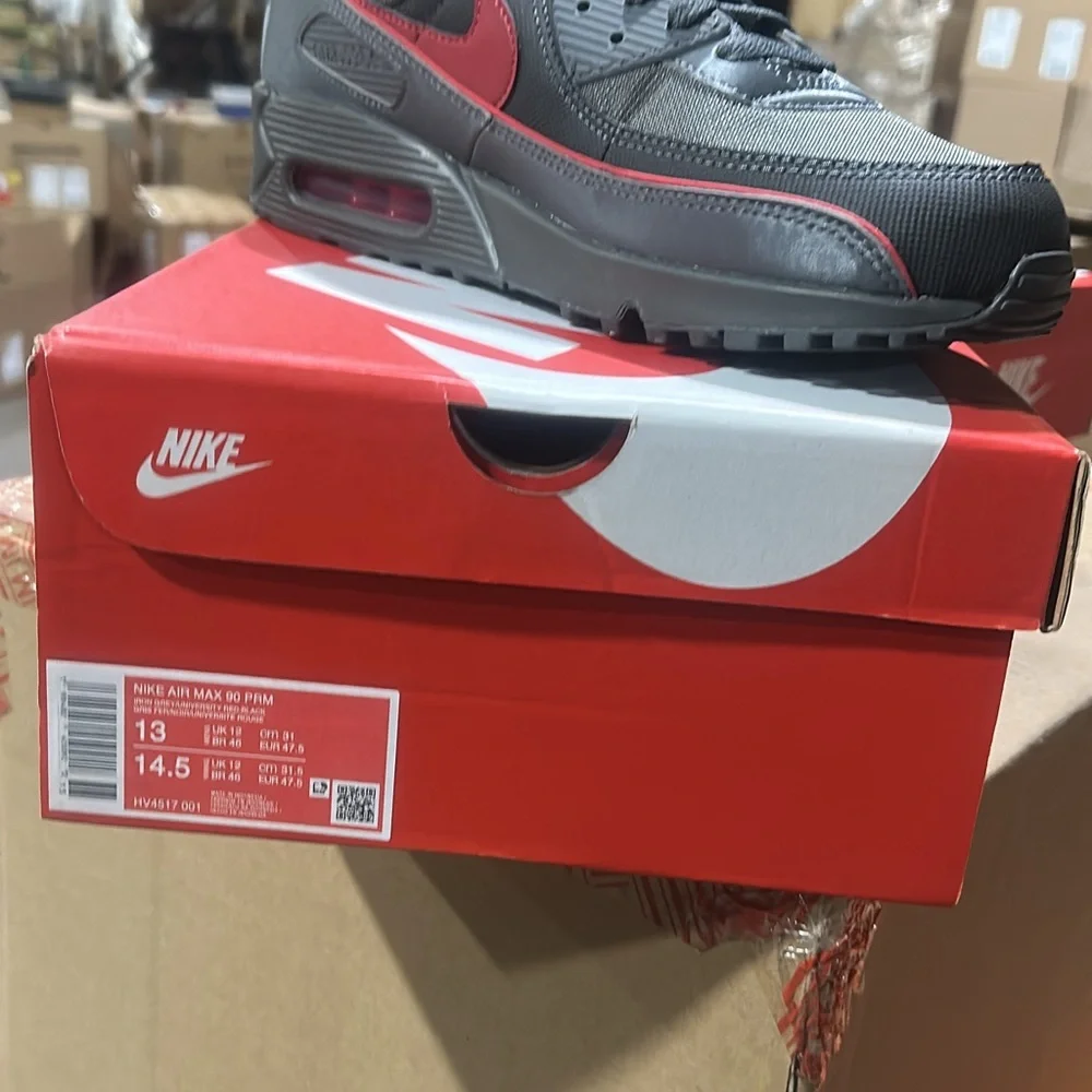 Nike Men's Charcoal and Hot Pink Sneakers - Picture 7 of 7